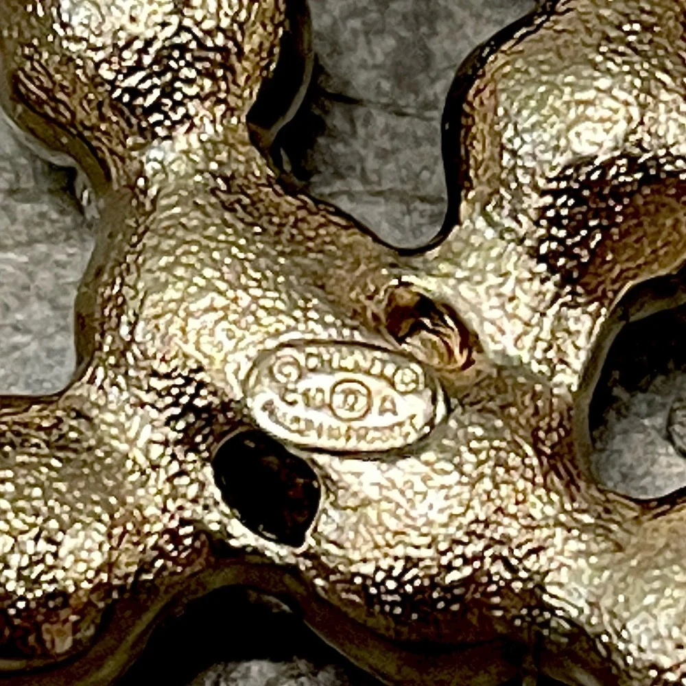 Chanel brooch - Picture 2 of 2